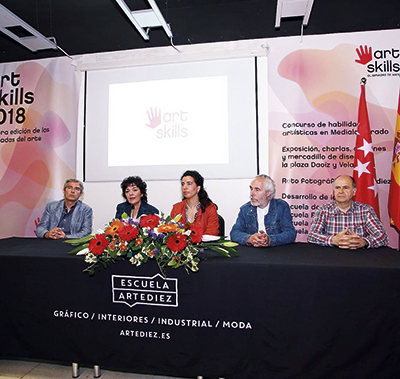 José Manuel Faba Sánchez, director de Escuela de Arte Francisco Alcántara;  Tránsito del Cerro Jiménez, directora de Artediez; Guadalupe Bragado Cordero, directora general de FP y Enseñanzas de Régimen Especial de la Comunidad de Madrid; Pedro Sanz Labajos, Escuela de Arte La Palma, y Antonio Valle Martín,  director de Escuela de Arte 3.